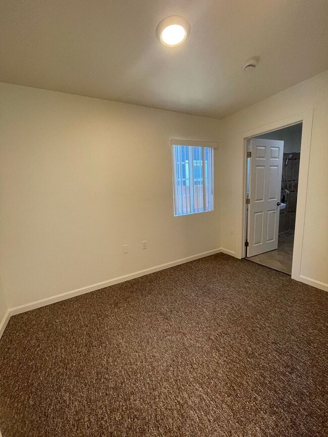 Photo - 3050 122-124 Allen Street Unit 122 B