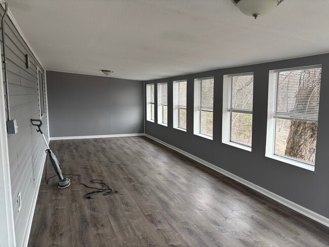 Photo - 204 Park Place Dr