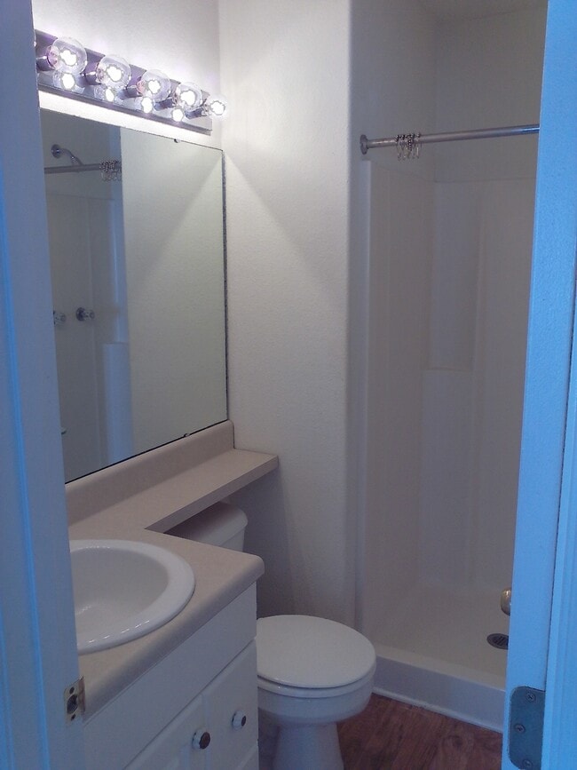 2nd Bathroom