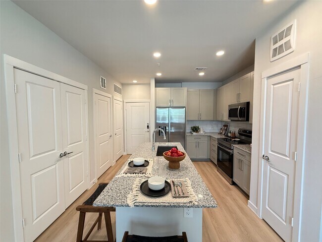 Photo - 1610 Campbell Rd