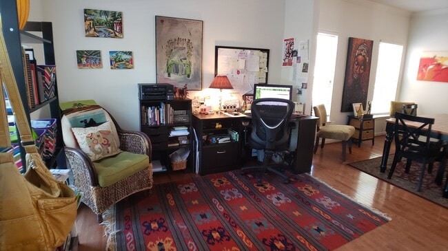 Photo - 618 Rainier Rd