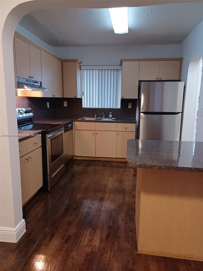 Building Photo - 2 bedroom in North Miami FL 33162