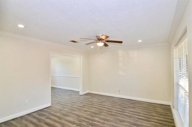 Photo - 1114 Knoll Crest Ct