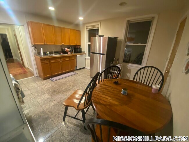 Photo - 21 Bucknam St Unit 3