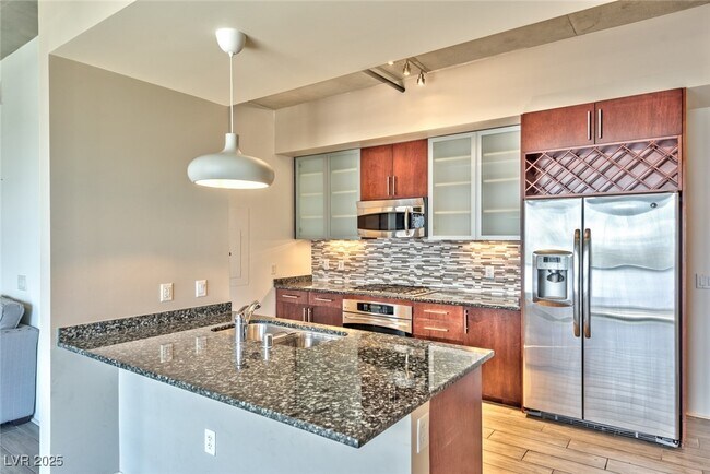 Building Photo - 353 E Bonneville Ave Unit 737