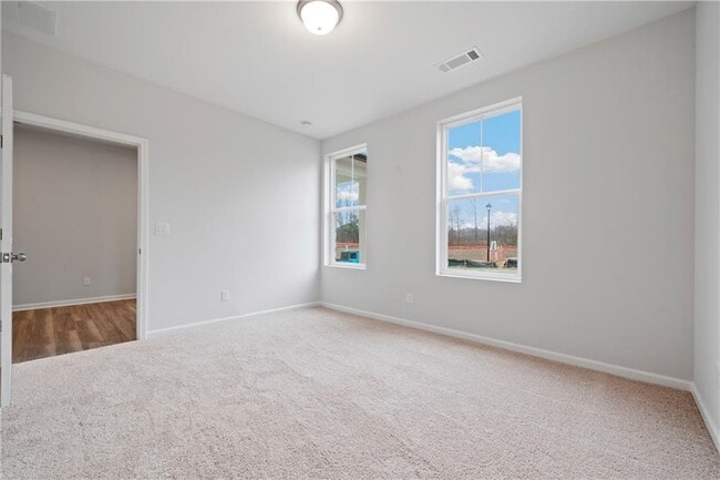 Photo - 2320 Whistler Wy NE