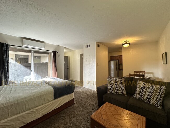 Photo - 1620 N Wilmot Rd