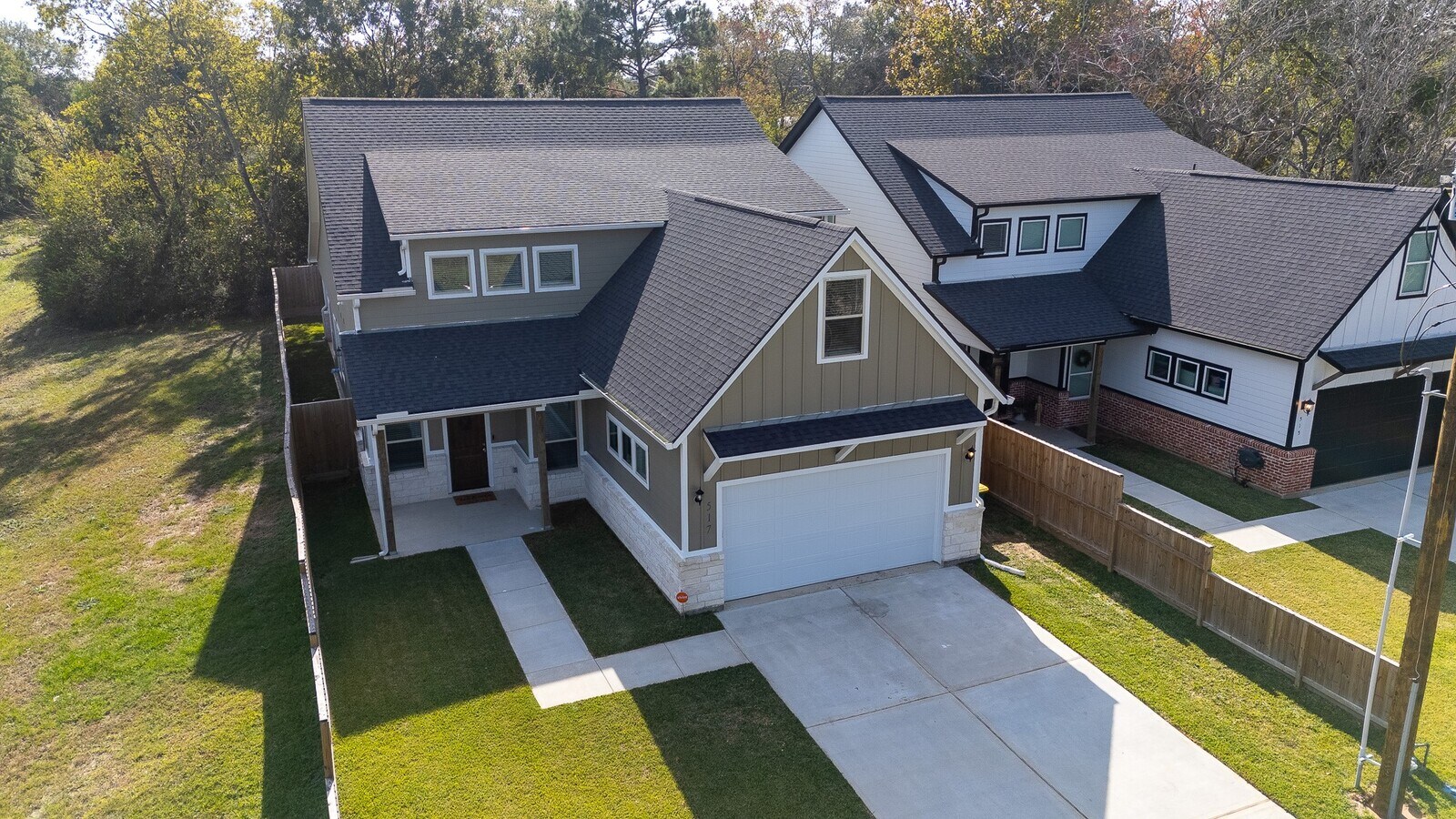 Photo - 517 Moore St