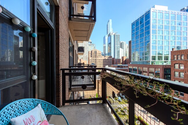 Photo - 849 N Franklin St Unit 716