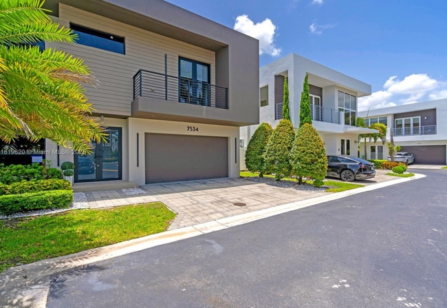 Photo - 7534 NW 98th Ave