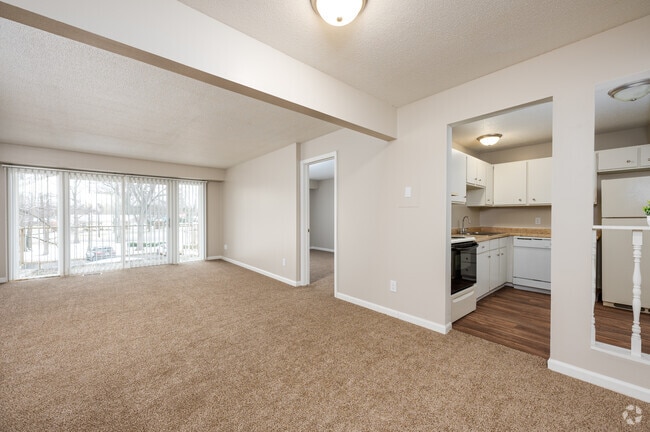 Buckingham Standard - Living Room/Kitchen