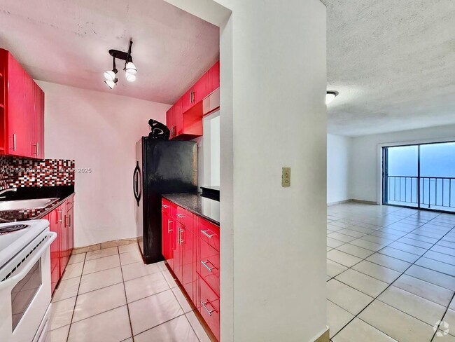 Building Photo - 424 SW 7th St Unit 403 Rental