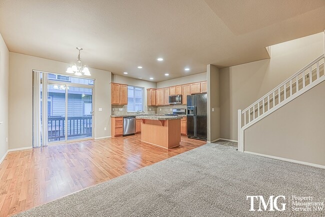 Photo - Gorgeous Four Bedroom Townhome in Hillsboro!