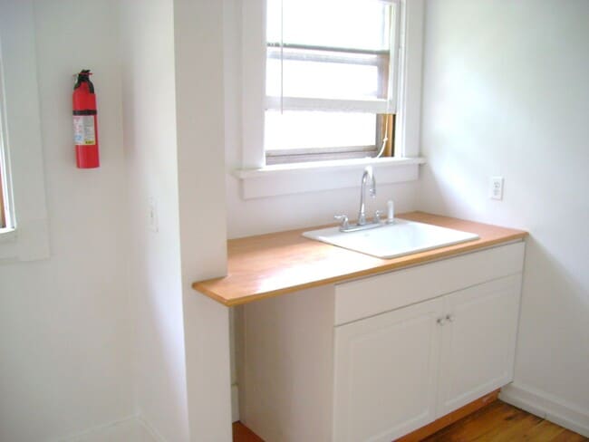 Photo - 709-711 Hawthorne NE Unidad 711 Hawthorne NE