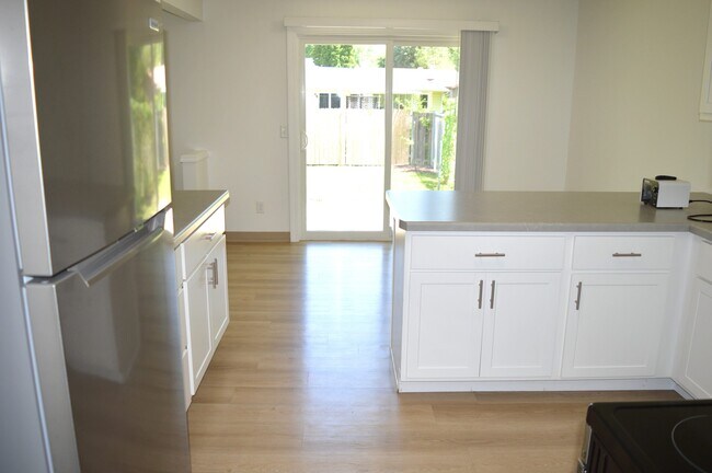 Photo - 2305 McKenna Blvd