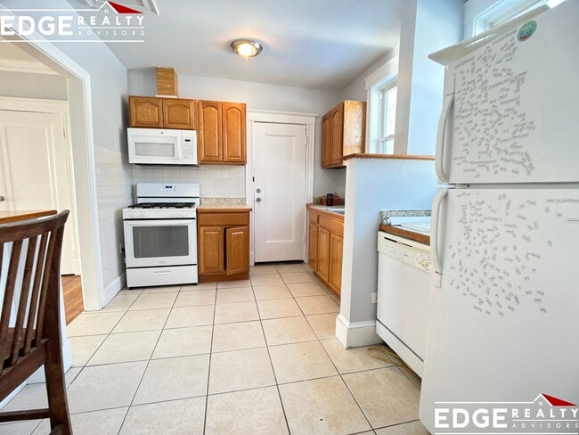 Photo - 5 Pama Gdns Unit 4