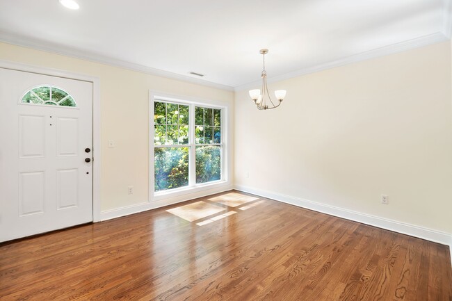 Photo - 241 Weaver St
