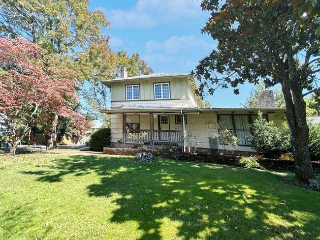 Photo - 2109 Alder St