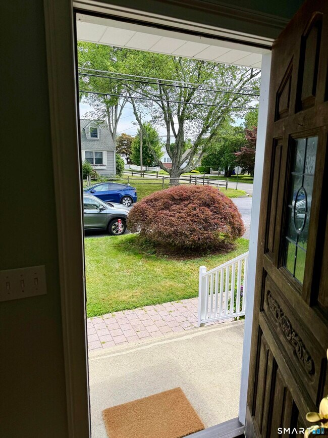 Photo - 211 Hunyadi Ave