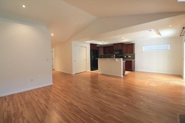 Photo - 3 bed/2 bath South Richland Rambler
