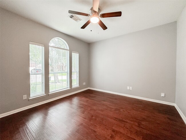Photo - 6810 Summer Bridge Ln