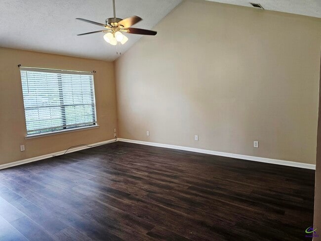Photo - 107 Wrights Mill Cir