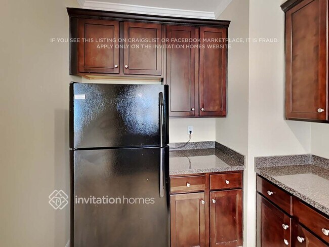 8141 Brookbend Dr