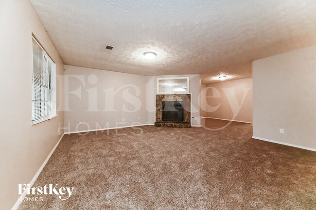 Photo - 1010 Pine Tree Trail