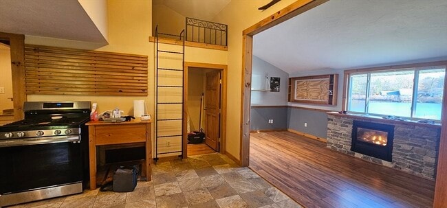 Photo - 89 Jolicoeur Ave Unit 1