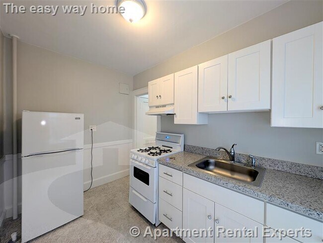 Building Photo - 156-158 Summer St Unit #311 Rental