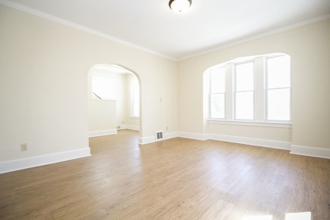 Photo - 140 Walnut St