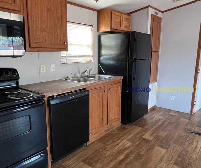 Photo - 1819 Country Rd