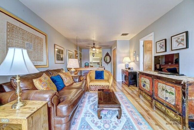 Photo - 3231 Lakeside Dr