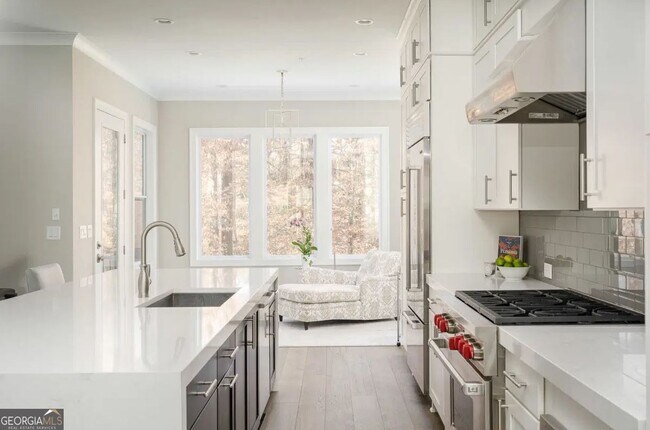 Photo - 4518 Collins Ave