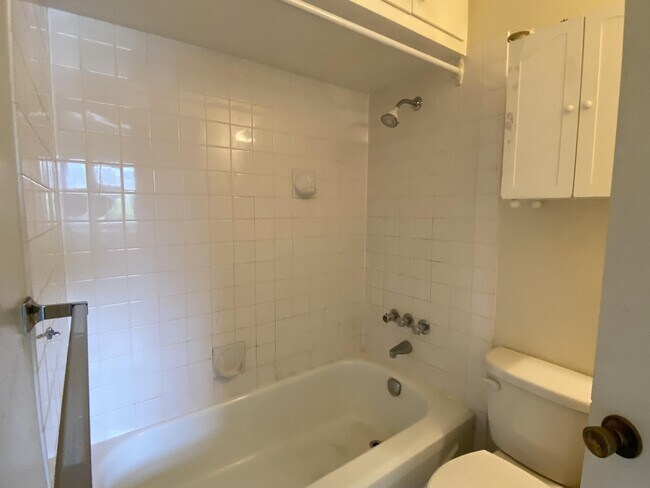 Photo - 4019 Redford St