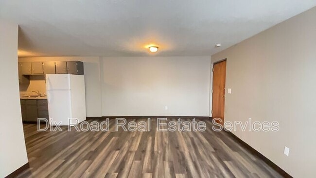 Photo - 739 Trumbull St
