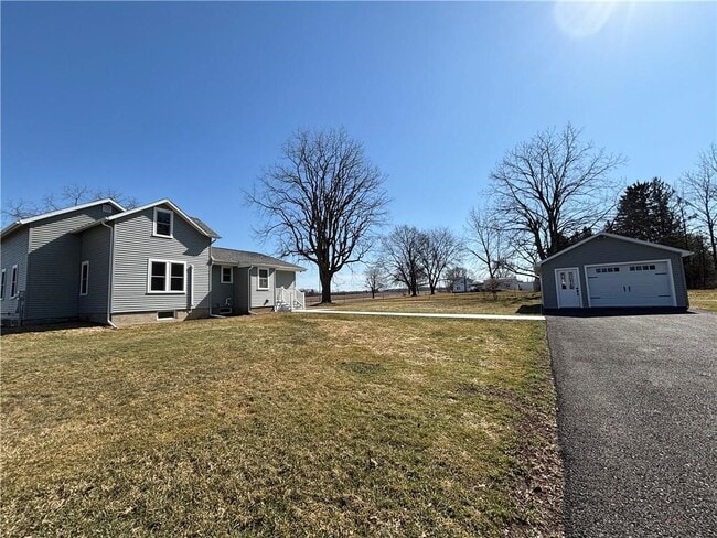 Photo - 5667 Dunning Ave
