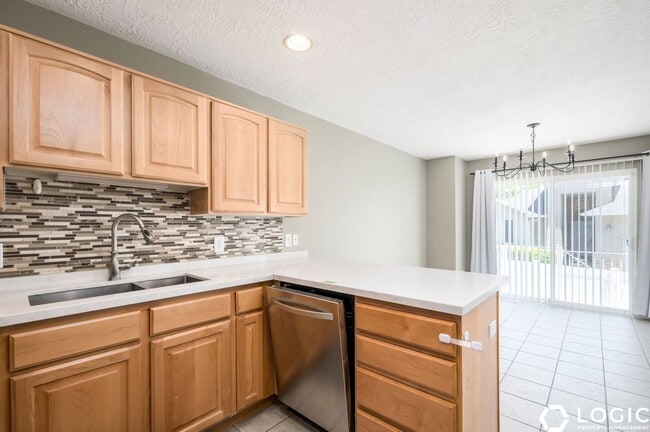 Photo - 1315 S 1410 E