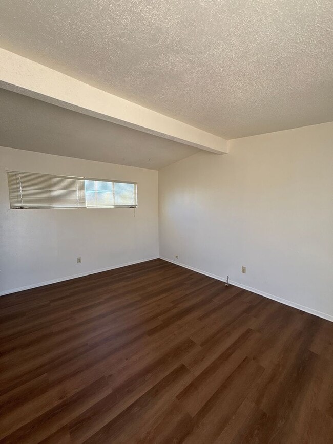 Photo - 2 Bedroom/1 Bathroom home ready for move in.