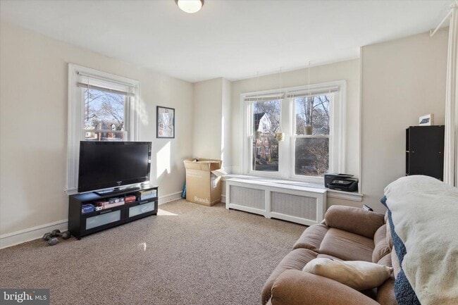 Building Photo - 118 Walnut Ave