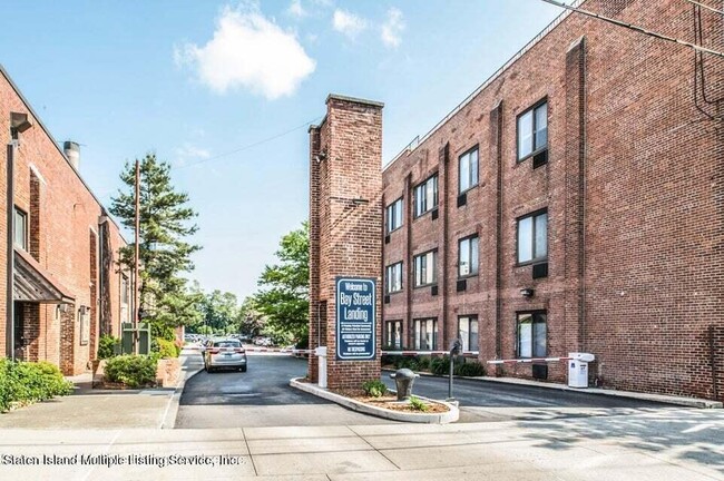 Photo - 90 Bay Street Landing