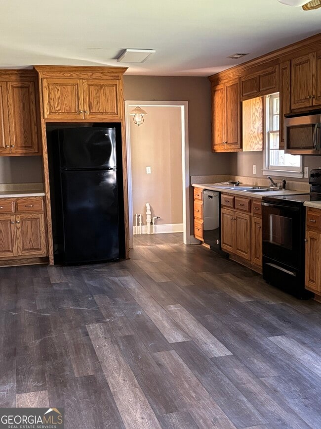 Photo - 631 Garden Ln