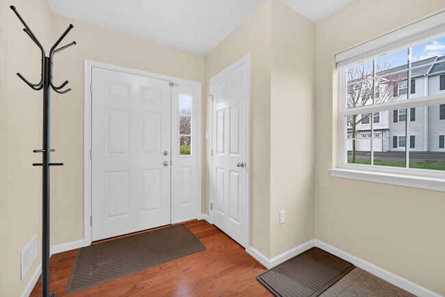 Photo - 901 Heather Way