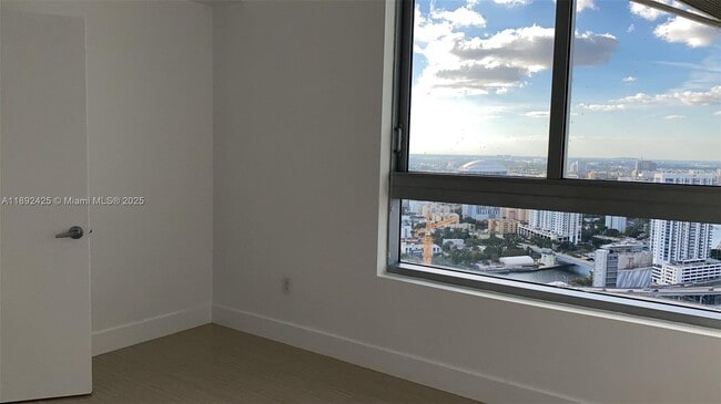 Photo - 90 SW 3rd St Unit 3907