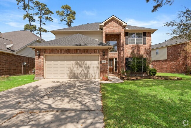 Building Photo - Charming Home with Spacious Backyard