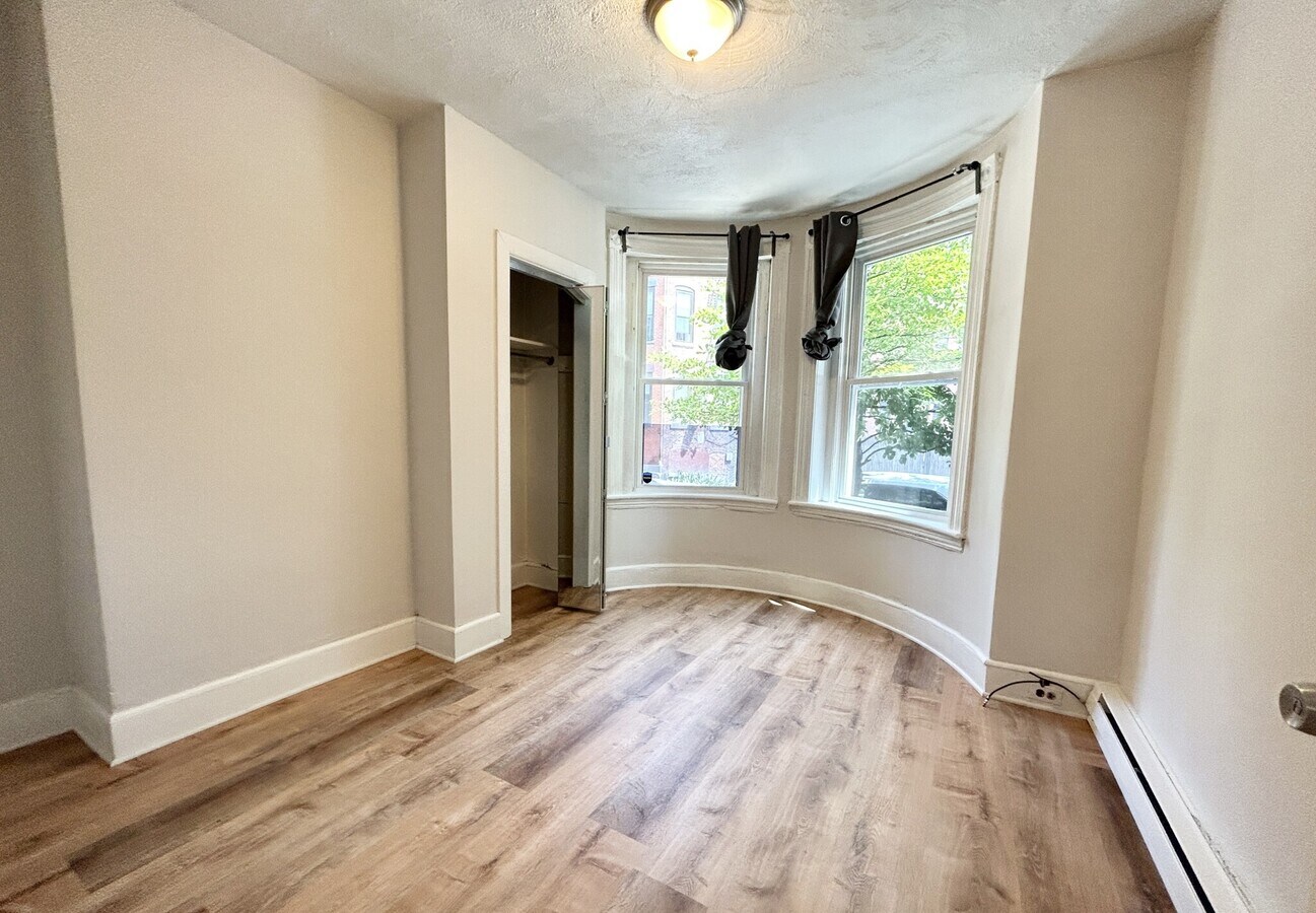 Photo - 7 Warwick St