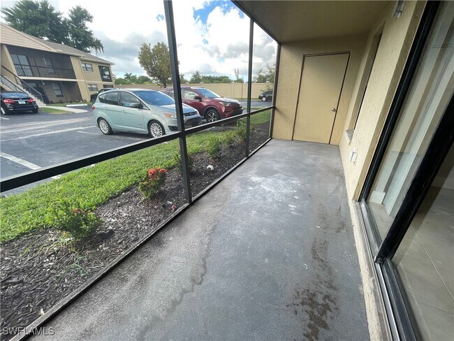 Building Photo - 5323 Summerlin Rd Unit 2307