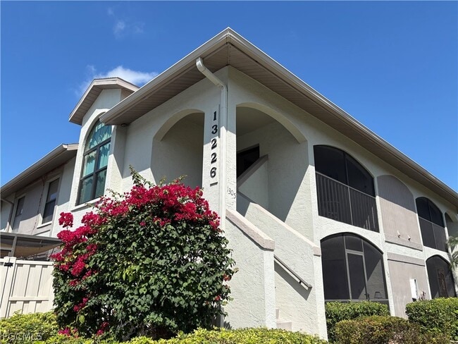 Building Photo - 13226 Whitehaven Ln Unit 1305