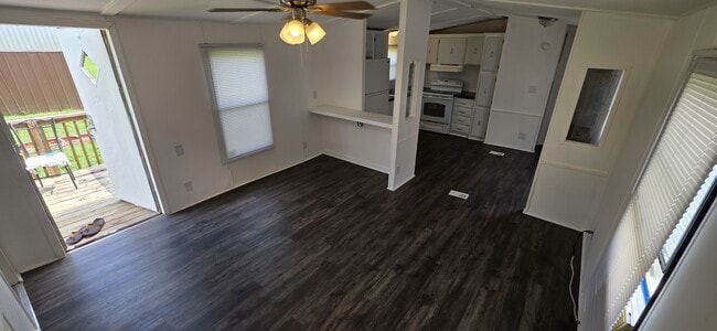 Photo - 8364 Cedar St