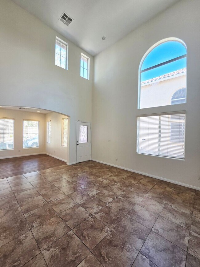 Photo - Spacious 4 Bed Home with Loft & 3-Car Garage